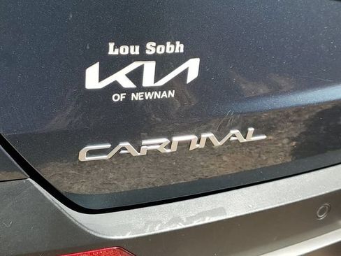 Used 2025 Kia Carnival SX Prestige FWD image 7