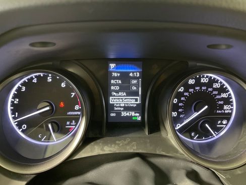 Used 2022 Toyota Camry SE w/ Convenience Package image 18