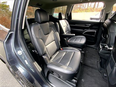 Used 2023 Kia Telluride S FWD image 29