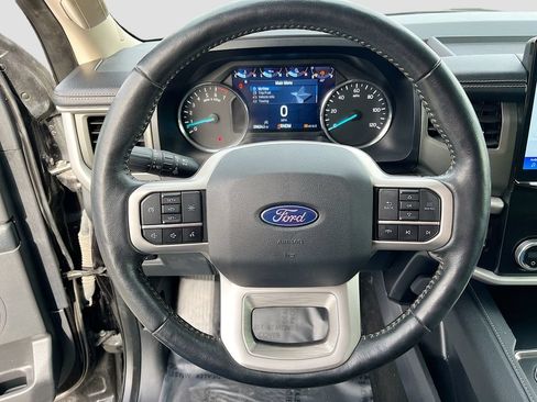 Used 2024 Ford Expedition XLT AWD/4WD image 11