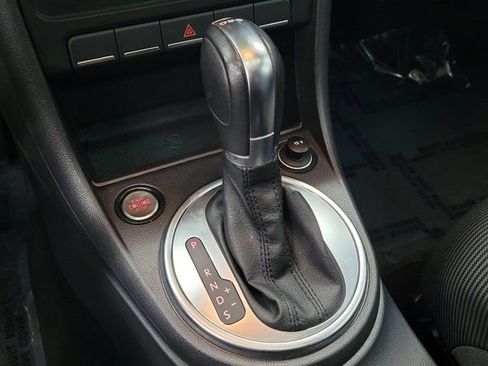Used 2014 Volkswagen Beetle TDI image 28