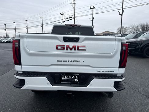 New 2025 GMC Sierra 2500 Denali w/ Denali Reserve Package image 11