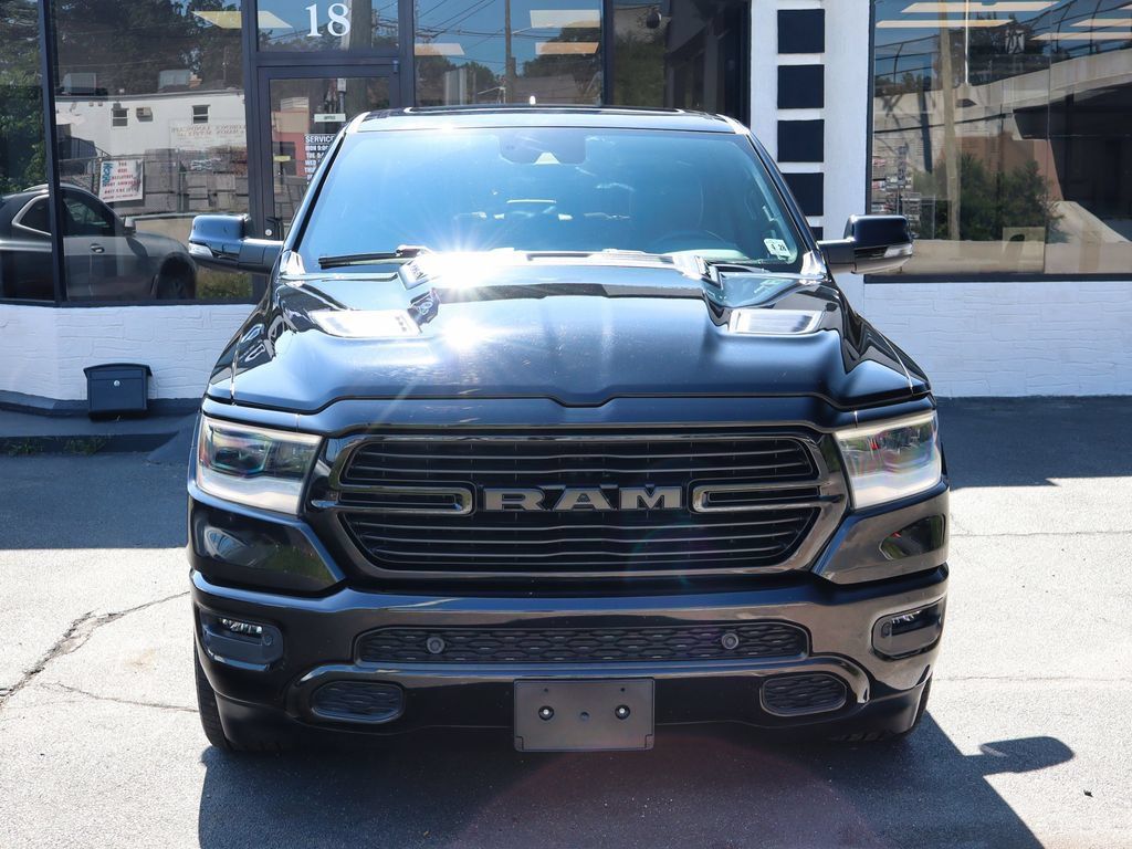 Used 2023 RAM 1500 Laramie AWD/4WD image 3