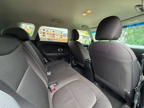 Used 2016 Kia Soul w/ Convenience Package FWD image 8