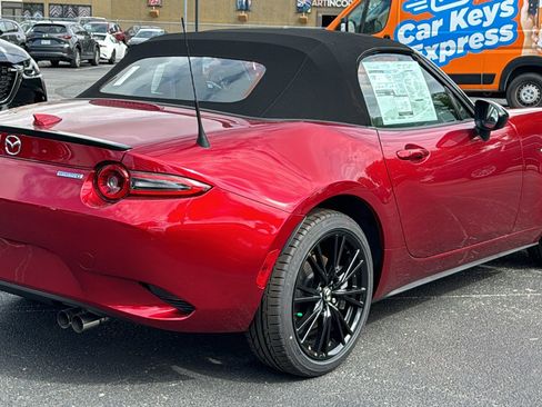 New 2026 MAZDA MX-5 Miata Club w/ Interior Package RWD image 8