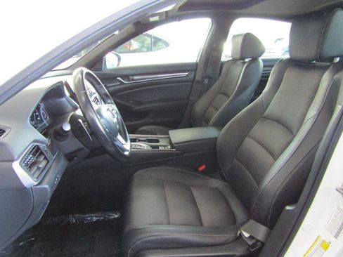 Used 2020 Honda Accord Sport image 9