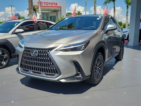 Used 2024 Lexus NX 250 FWD image 6