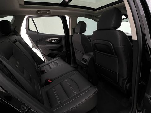 Used 2024 GMC Terrain Denali w/ Black Diamond Edition image 14