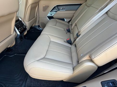 New 2026 Land Rover Range Rover Long Wheelbase SE image 25