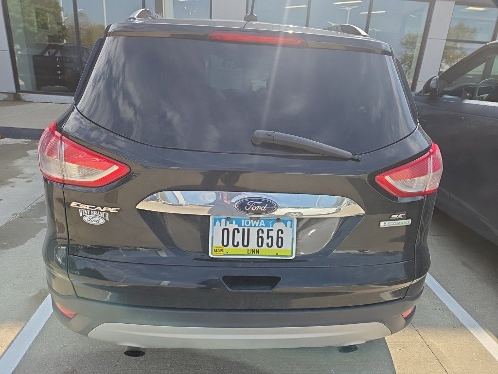 Used 2016 Ford Escape SE w/ SE Chrome Package FWD image 5