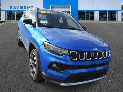 Used 2023 Jeep Compass Limited image 9