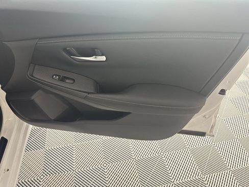 Certified 2024 Nissan Sentra SV FWD image 31