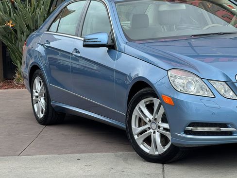 Used 2011 Mercedes-Benz E 550 Sedan image 4