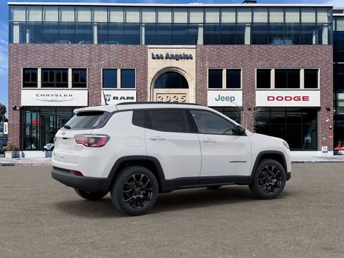 New 2026 Jeep Compass Latitude AWD/4WD image 4
