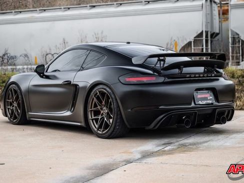 Used 2017 Porsche 718 Cayman image 9