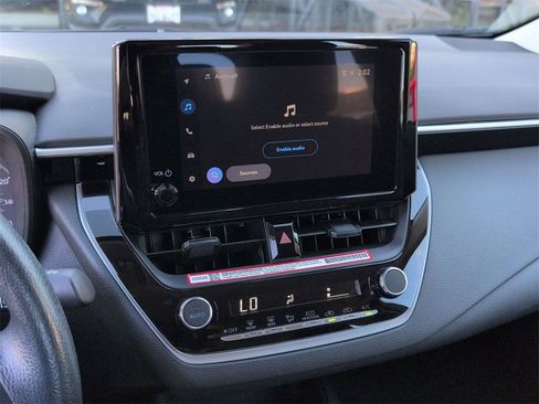 Used 2025 Toyota Corolla LE image 23