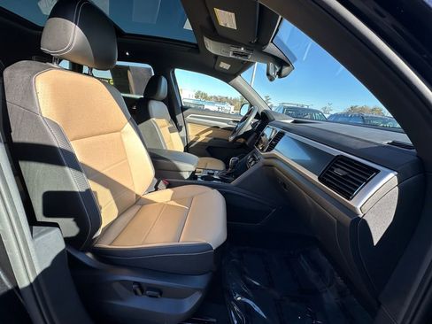 Used 2023 Volkswagen Atlas Cross Sport SEL R-Line image 25