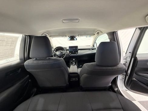 Used 2025 Toyota Corolla LE FWD image 27