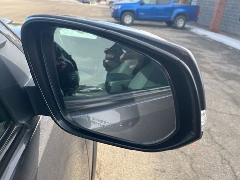 Used 2019 Toyota Tacoma TRD Sport image 43