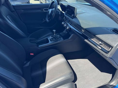 Used 2023 Honda Civic Sport image 25
