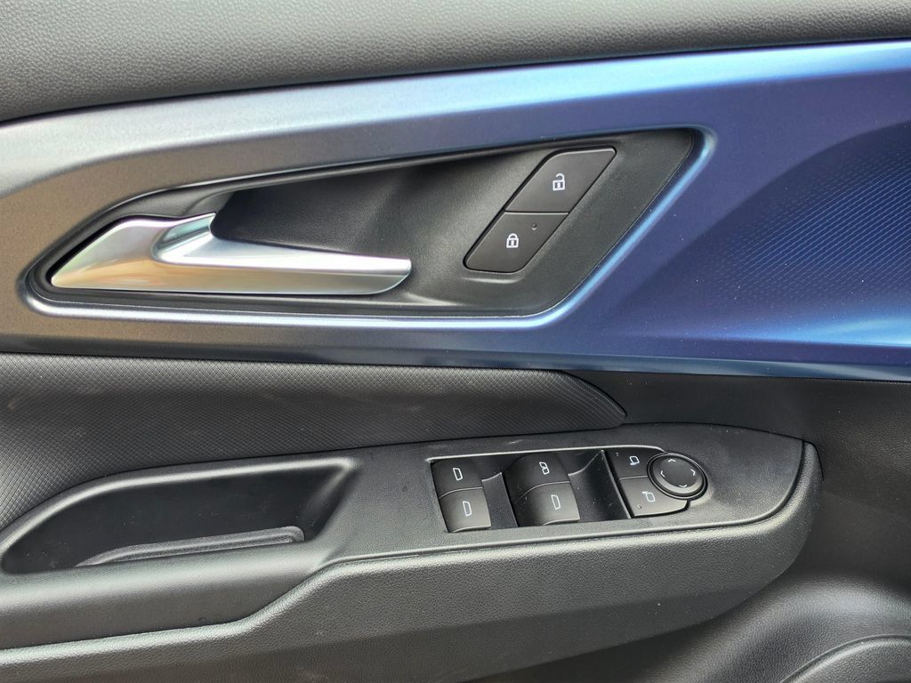 New 2026 Chevrolet Equinox EV LT AWD/4WD image 22