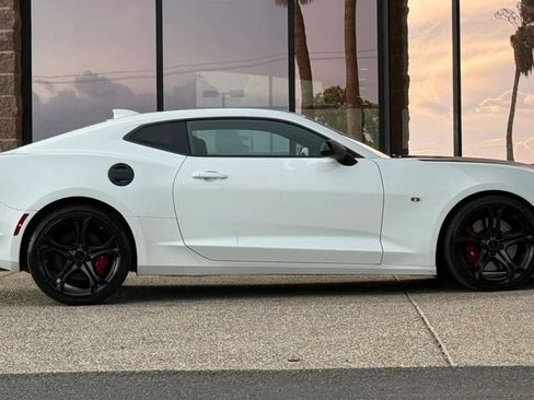 Used 2019 Chevrolet Camaro SS RWD image 15
