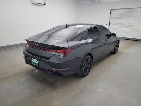Used 2022 Hyundai Elantra SEL w/ Convenience Package image 9