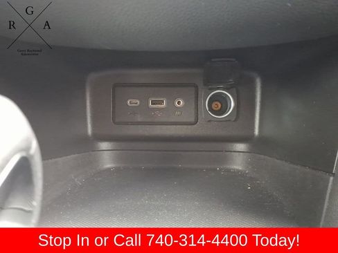 Used 2022 Chevrolet Equinox LT w/ LPO, Floor Liner Package AWD/4WD image 23