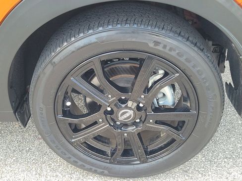 Used 2023 Nissan Kicks SR w/ Interior Electronics Package FWD image 12