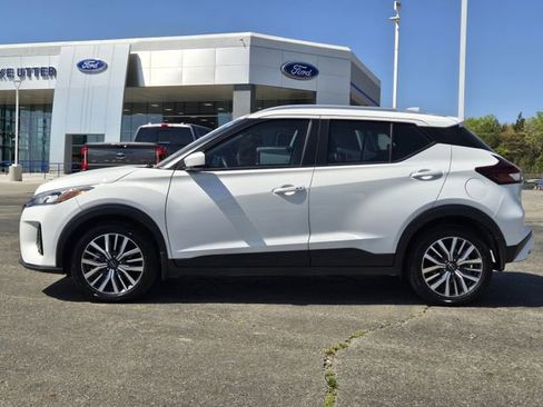 Used 2024 Nissan Kicks SV image 4