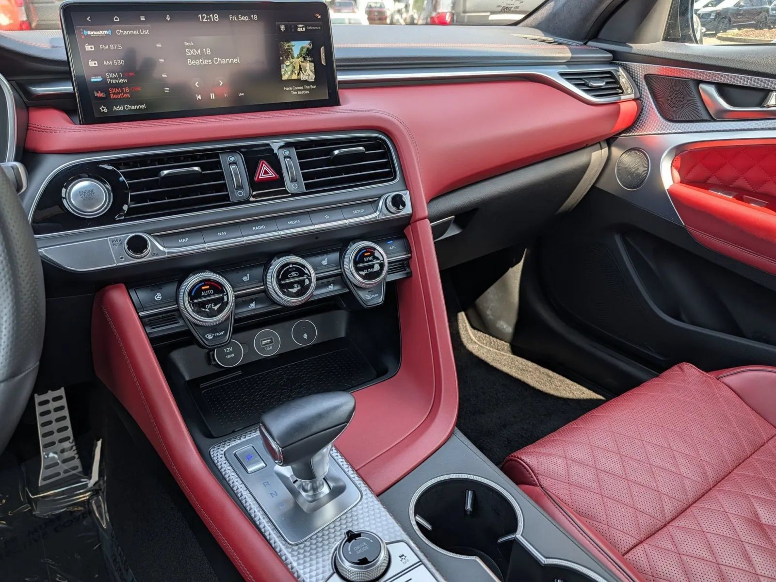Used 2023 Genesis G70 3.3T w/ Sport Prestige Package RWD image 24