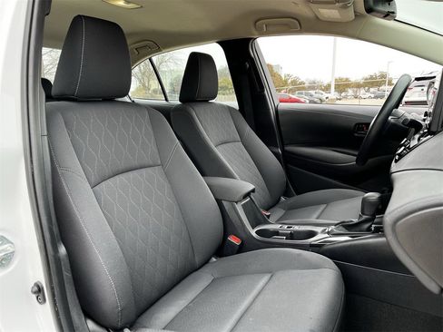 Used 2024 Toyota Corolla LE image 24