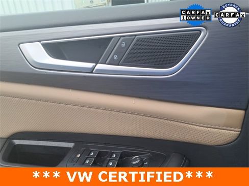 Used 2025 Volkswagen Atlas Cross Sport SE image 13