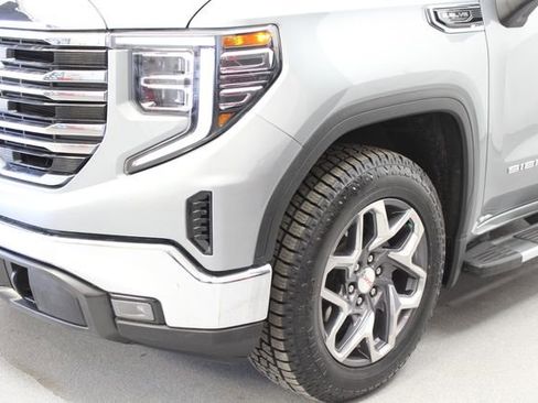 Used 2023 GMC Sierra 1500 SLT w/ SLT Premium Package AWD/4WD image 4