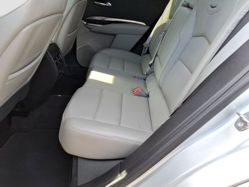Certified 2022 Cadillac XT4 Luxury w/ Cold Weather Package AWD/4WD image 11