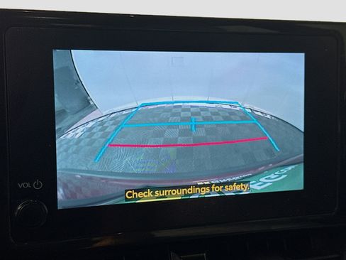 Used 2024 Toyota Corolla Cross LE image 19