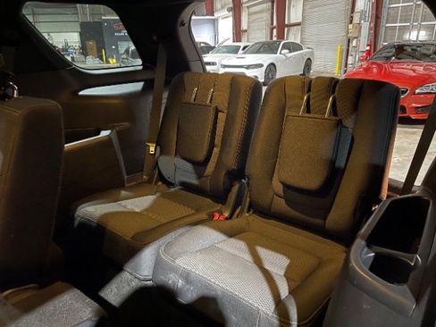 Used 2016 Ford Explorer XLT image 21