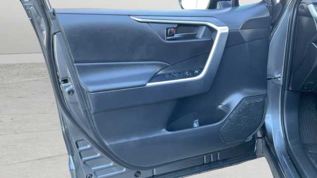 Used 2025 Toyota RAV4 LE FWD image 19