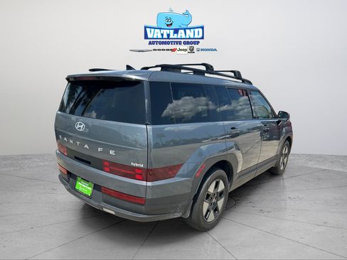 Used 2025 Hyundai Santa Fe SEL FWD image 5