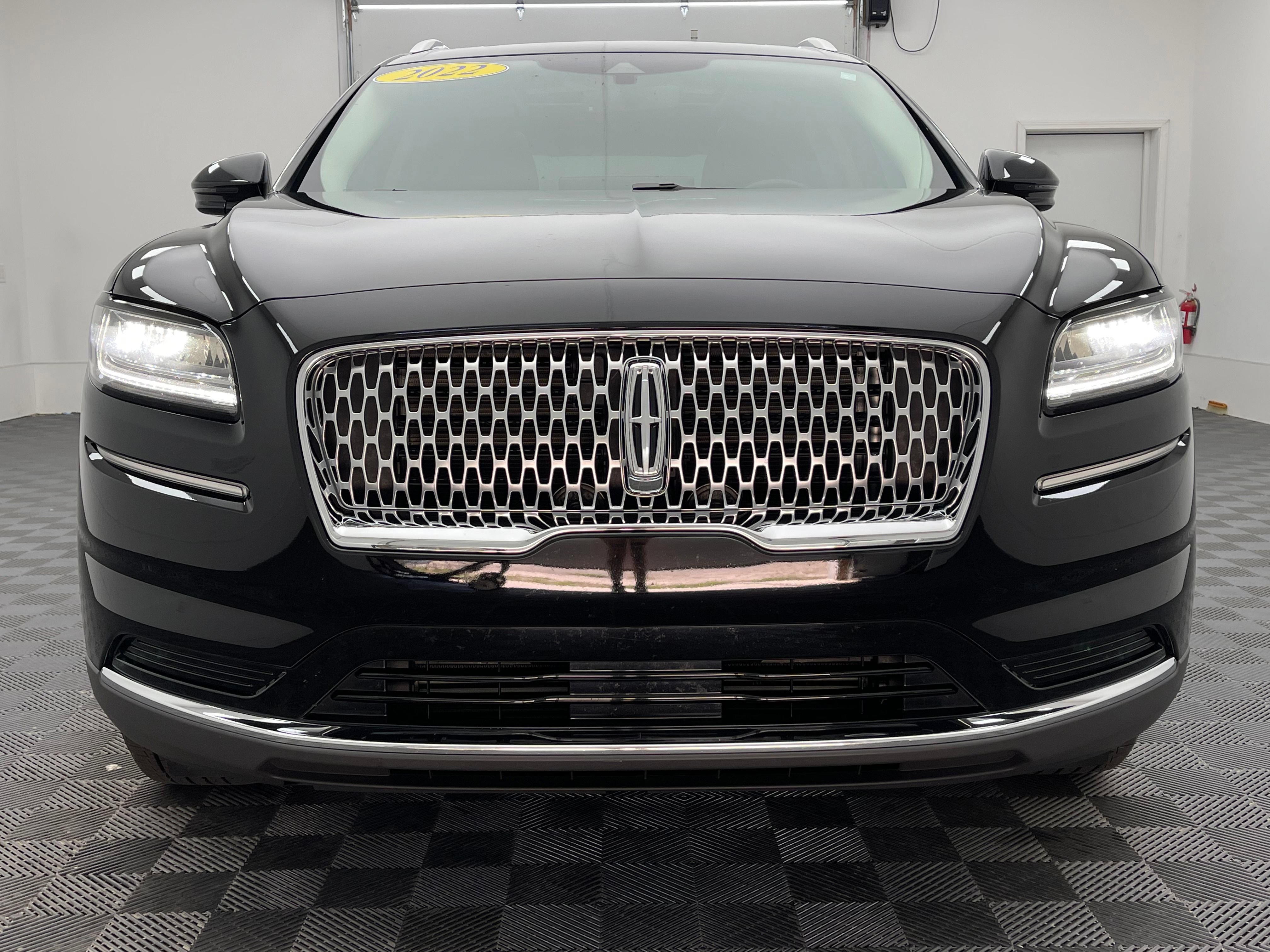 Used 2022 Lincoln Nautilus Reserve FWD image 16