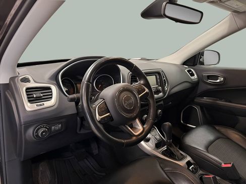 Used 2018 Jeep Compass Latitude w/ Safe & Security Group image 29