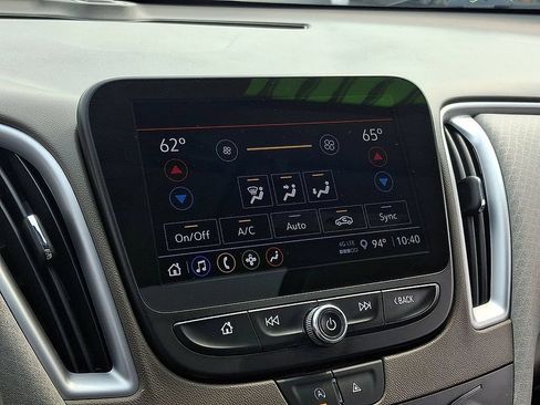 Used 2023 Chevrolet Malibu LT FWD image 17