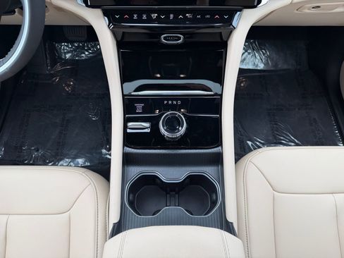 New 2026 Jeep Grand Cherokee L Limited w/ Limited Altitude Package image 11