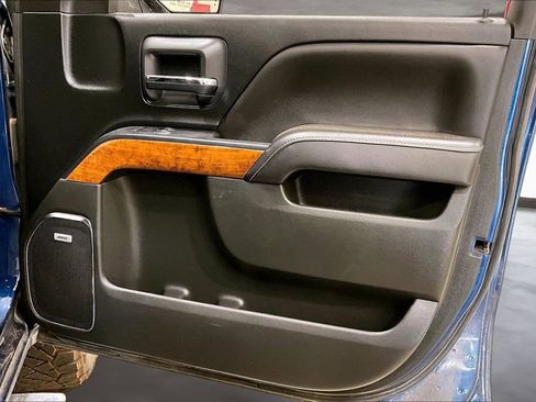 Used 2017 Chevrolet Silverado 1500 High Country image 19