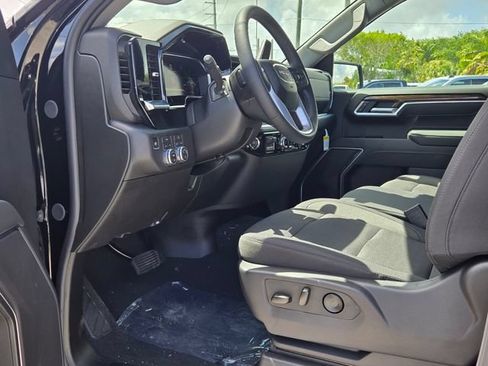 New 2026 GMC Sierra 1500 SLE w/ Preferred Package AWD/4WD image 15
