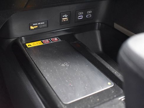 Certified 2025 Toyota Camry LE image 13