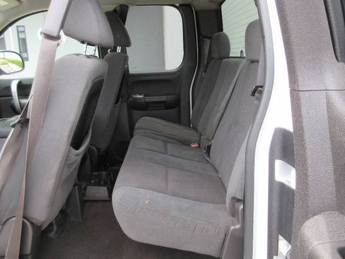 Used 2007 Chevrolet Silverado 2500 LT RWD image 14