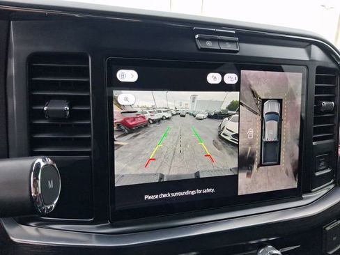 Used 2025 Ford F250 Lariat w/ Black Appearance Package image 22