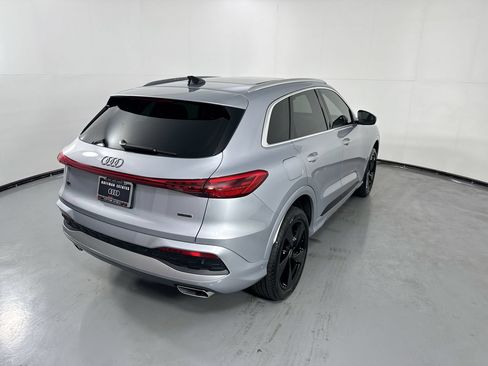 Used 2025 Audi Q5 Premium Plus w/ Premium Plus AWD/4WD image 37
