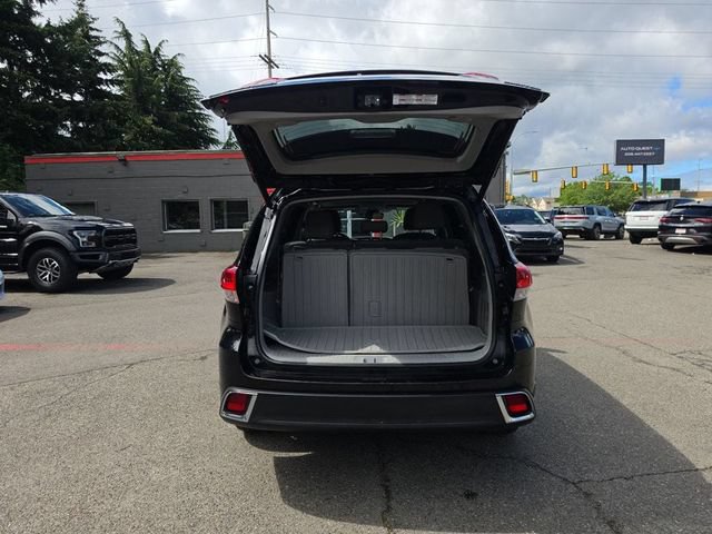 Used 2018 Toyota Highlander Limited FWD image 11